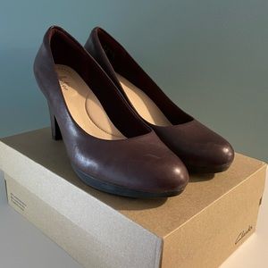 Clarks Adriel Viola pumps - burgundy - 8.5